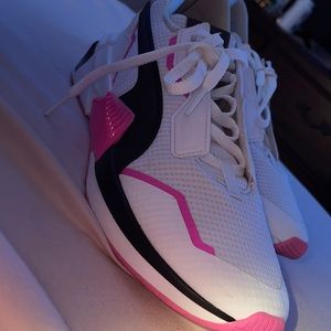 Puma basquetbol sneakers